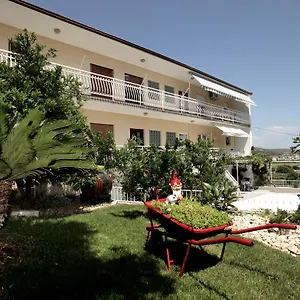 Apartman Carmen, Trogir